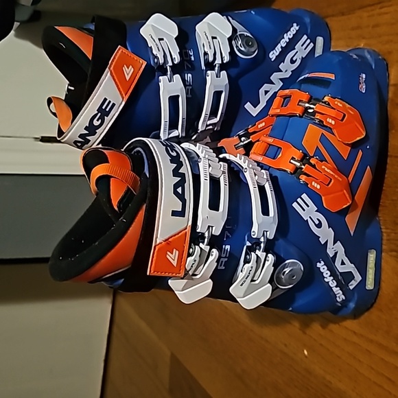 LANGE - Picture 3 of 6